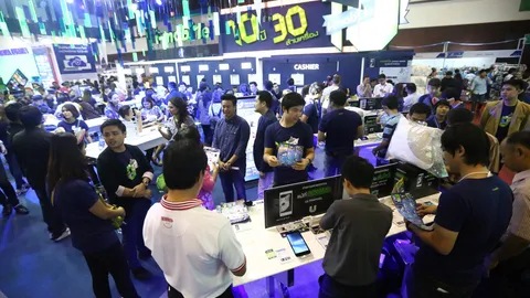 ส่องมือถือรุ่นไหนสุดแพง สุดถูก...? ในงาน 'โมบาย เอ็กซ์โป'