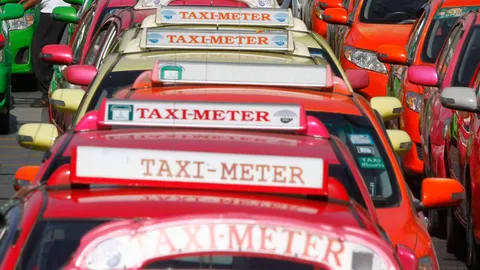 แท็กซี่ จ่อขึ้นค่าโดยสาร 8-11% ชง 2 แนวทางถกรัฐ