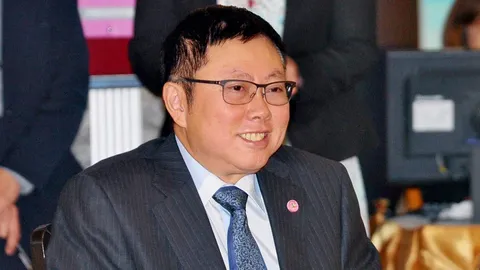 บวรศักดิ์ แบะท่า นั่งรอง ปธ. ชง ใช้งานวิจัยพระปกเกล้าปฏิรูป