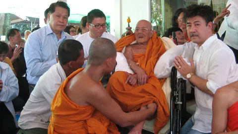 ฉลองอายุวัฒนะ 107 ปี หลวงปู่เกลี้ยง ผู้หยั่งรู้ฟ้าดิน