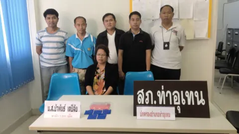 'แม่ค้าหมูปิ้ง' หวังรวยทางลัด ขายยาบ้าอาชีพเสริม