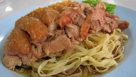 “บะหมี่ขาหมู” เจ็กจุ่น อร่อยไร้ขีดจำกัด