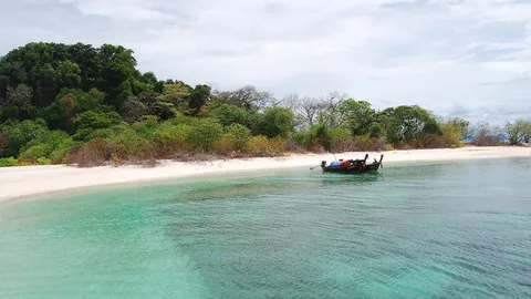 'อุทยานฯ-ทหาร' เร่งจัดระเบียบ 'เกาะหลีเป๊ะ'