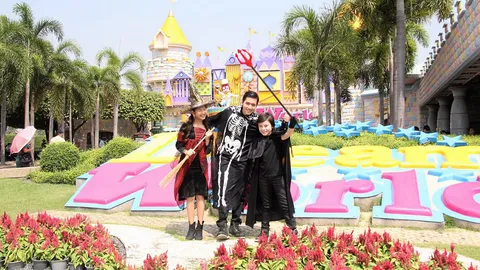 ‘โบกัส-เจมส์-แน้นซ์’บุกปราสาทผีสิง แสนสนุก สุดหลอน รับ“ฮาโลวีน”