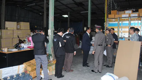 ค้นโกดัง‘เจ๊ป้อม’ราชเทวี พบชำแหละรถโจรส่งเขมร