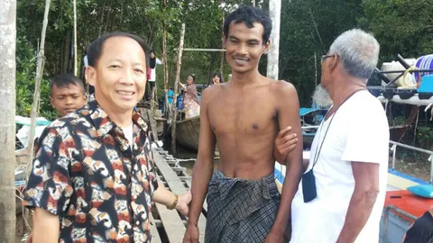 รอดปาฏิหาริย์! คนหาปูวิ่งหนีงูเห่ายักษ์ พลัดหลงป่า 2วัน 2คืน