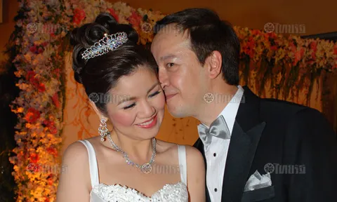 สุขเหลือล้น สมรสรอบสอง