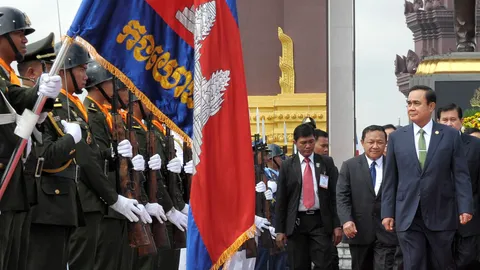 ตรวจแถว