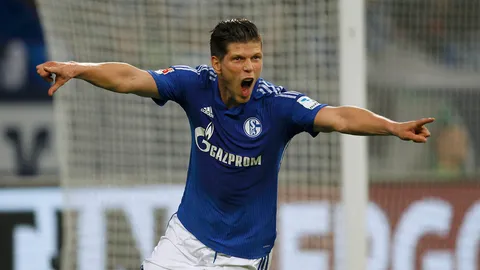 'หงส์-ปืน' ส่อแห้ว! 'ฮุนเตลาร์' จ่อต่อสัญญาใหม่ชาลเก