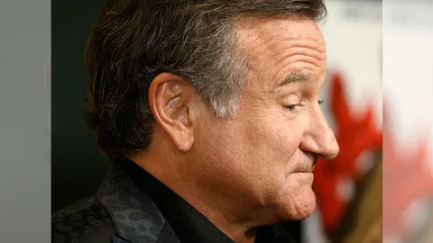 ฆ่าตัวตายเอง!! ผลชันสูตรศพ 'โรบิน วิลเลียมส์'  ไม่พบสารเสพติด