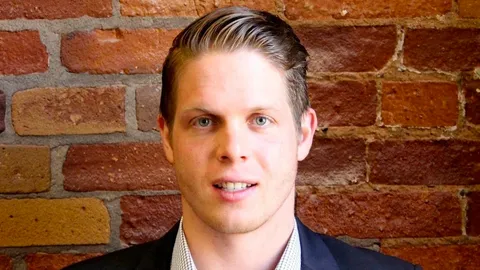 หนุ่มรักคุดแจกตั๋วบินรอบโลกฟรี