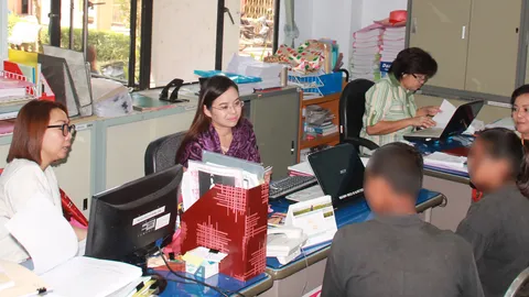 ช่วยสองพี่น้องที่ลับแล แม่ตาย พ่อหายสาบสูญ  