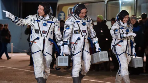 ฉลุย! ยานโซยุซรัสเซีย นำ 3 นักบินอวกาศชุดใหม่ไปISS 