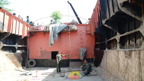 สลด! เฒ่าเจ้าของเรือ ถอดพระให้ลูก ก่อนผูกคอดับ