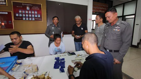 ไม่รอด! จับสาวลาวอุ้มลูกน้อยวัย 3 เดือนขนยาบ้ากว่าหมื่นเม็ด