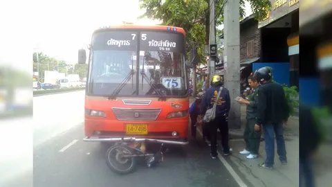 ล่าตีนผี! โชเฟอร์มินิบัสซิ่งเหยียบหนุ่ม 'แมสเซ็นเจอร์' ตายคาถนน