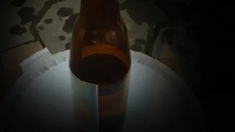 อุทาหรณ์! ฤทธิ์สุรา ลุงเมาหนัก ตาลาย คว้าขวดยาฆ่าแมลงกรอกปากดับ