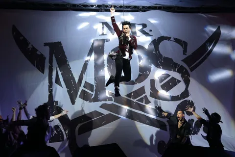 'มอส'ชวนเพื่อนซี้ปาร์ตี้แดนซ์ลืมโลก 'Patiparn Party 25 ปี MR.MOS'