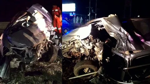 สยอง! หนุ่มอุดรซิ่งเก๋งเสยท้ายพ่วงตกร่องถนนดับอนาถ