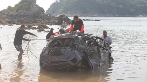  กู้ซากเก๋งดิ่งทะเลภูเก็ต ไม่เชื่อหนุ่มหมีฆ่าตัวตาย!