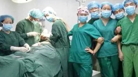 จีนเฉ่งหมอแชะรูปคาห้องผ่าตัด