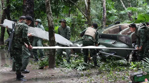 ศบบ.เข้าเก็บกู้ซาก ฮท.206 ตกที่ยะลา พร้อมเร่งหาสาเหตุ