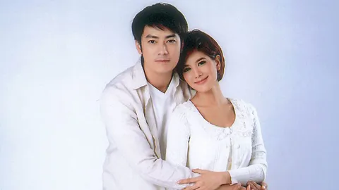 "ฟิล์ม-ก้อย" คู่ตบจูบ