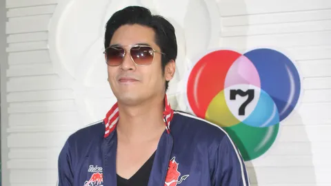'วี' เผย 'พอร์ช' เครียดข่าวฉาว แซวขำๆชุด 'กระต่าย' แฟชั่นล้ำสมัย