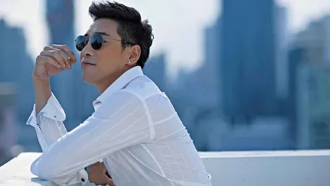 “บอย” ร้องอะคูสติก