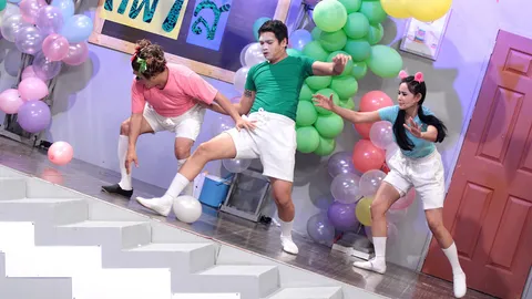 'รัน' แอ๊บแบ๊วประชัน 'ธามไท' พากันย้อนวัยฉลองวันเด็ก!!