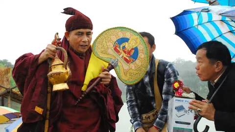 ชาวพุทธ 4 ชาติ ร่วมงานวันเกิด 'ครูบาบุญชุ่ม' เกจิดังล้านนา