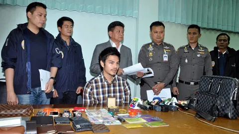 คุมโอ๊ต พราด้า คดีลักเงินสจล. ไปฝากขังศาล! ค้านประกันตัว (ชมคลิป)