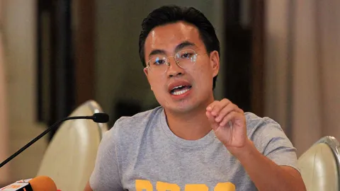 'เอกนัฏ' จับพิรุธ ปมเอกสารอ้างกลุ่มดารา กปปส. ทวงถามเงิน 2 พันล้าน