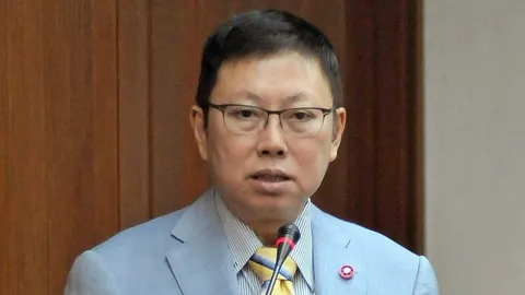 กมธ.ยกร่างฯ เห็นชอบเพิ่ม ม.7 วรรค 2 ป้องสถาบันฯ