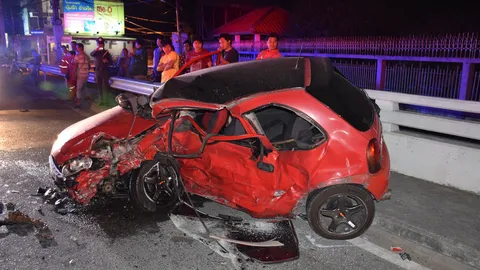 ซิ่งเก๋งประสานงา ลูกเซียนพระชื่อดังเมืองชลฯ ดับ