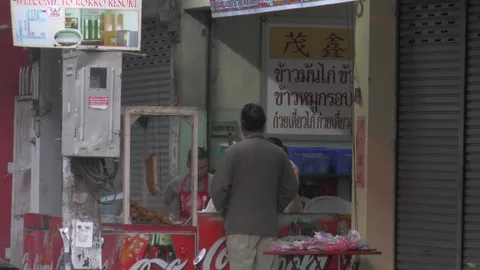 อหิวาต์เทียมระบาด ร้านข้าวมันไก่แม่สอด นั่งเหงาซบเซาคนงดกิน