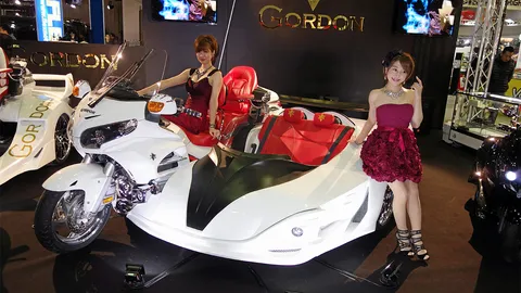โตเกียวออโตซาลอน2015 งานแต่งรถจี๊ดกรี๊ดสนั่นลั่นเอเชีย