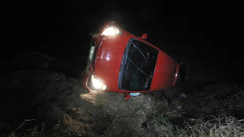 แจ๊สตกสะพาน เหตุหักหลบแมว 4 ชีวิตหวิดม้วย