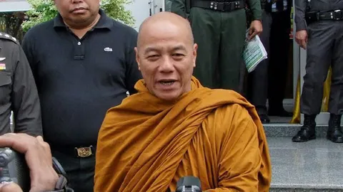 'พระเกษม' สึกแล้ว ขอนุ่งขาวถือศีล8ต่อที่สำนักสงฆ์