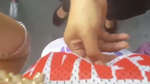 'SM True' แจงไม่มีเจตนาอนาจาร ปมคลิปคลำนมก่อนเข้าคอนเสิร์ต