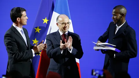 'ผมไม่ใช่ฮีโร่'! หนุ่มมุสลิมช่วยตัวประกันในปารีส เป็นพลเมืองฝรั่งเศสแล้ว (ชมคลิป)