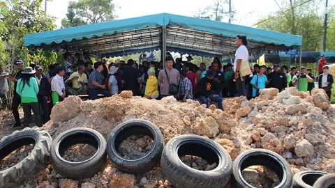  งานเขาคิชฌกูฏส่อล่ม! ปิดถนนต่อ แฉถูกคณะสงฆ์เบี้ยว 