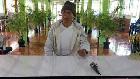 รื้อสำนักสงฆ์เกษม