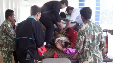 ช้างป่าทองผาภูมิตกใจสาวใหญ่ชาวพม่า เตะขาหักโชคดีรอด