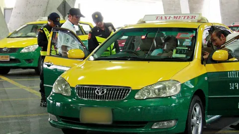 แท็กซี่แวนสุวรรณภูมิ ขู่หยุดวิ่ง จี้ขอขึ้นค่าธรรมเนียม-คิดค่ากระเป๋า