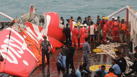 อินโดฯเผย 'นักบินที่ 2' เป็นคนขับเครื่องบินแอร์เอเชีย ก่อนโหม่งโลก