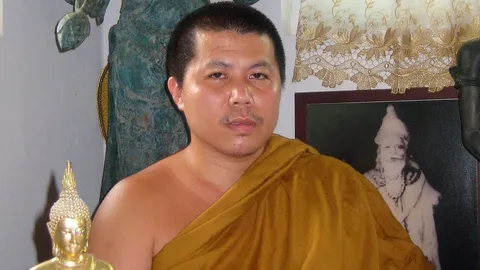 'พระครูปลัดอุเทน' ปัดลาออกเจ้าอาวาสวัดท่าไม้ แจงหยุดพัก-ฟื้นร่างกาย