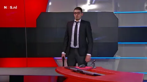 ระทึก! รวบมือปืน บุกสตูดิโอโทรทัศน์ดัตช์