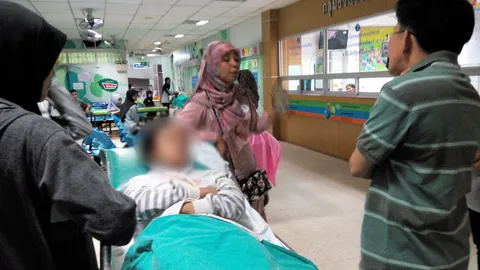 อุปาทานหมู่! นร.เป็นลมทีเดียว30คน เล่นเอาวุ่นทั้งเมือง 