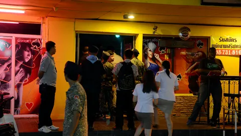 ลุยดงโลกีย์สะเดา จับ1ราย สาวต่ำกว่า18ปีขายบริการ